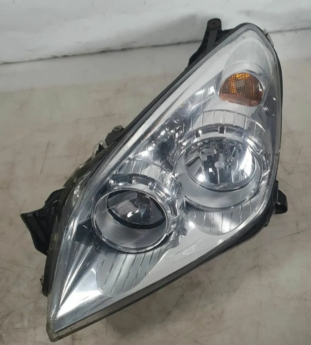 Astra Headlight - Passenger Side - Image 1