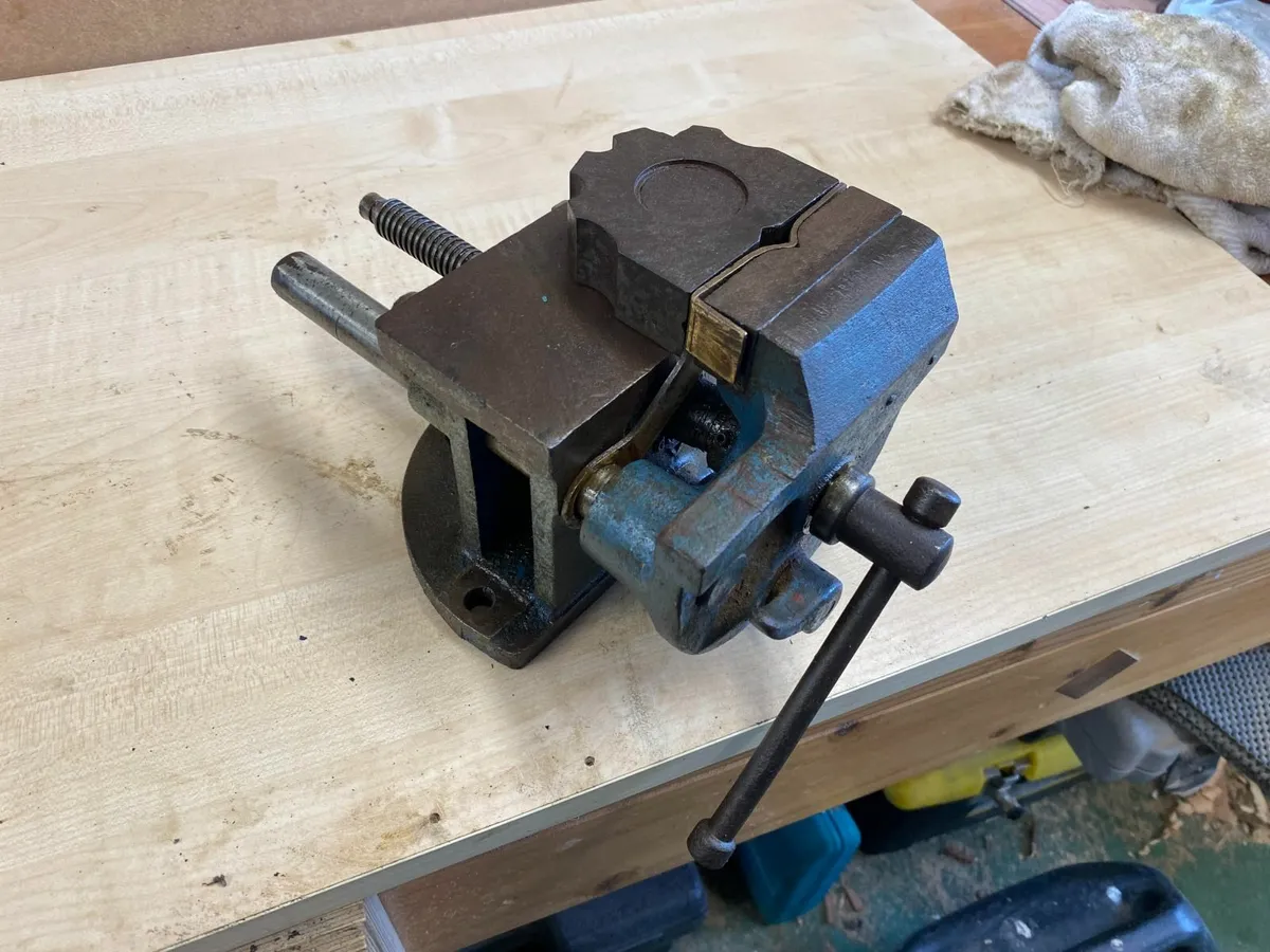 Wilson Swivel Jaw Bench Vice - Image 1