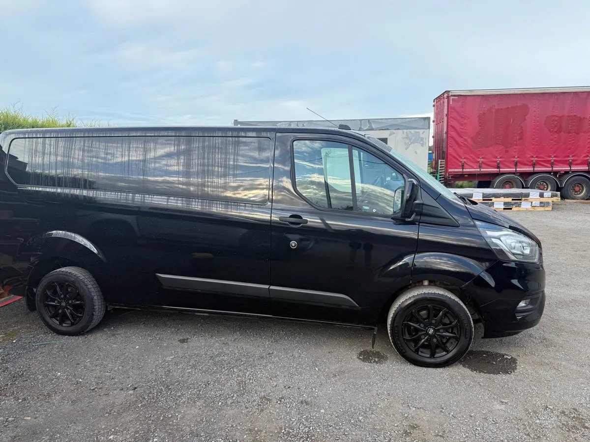 Ford transit custom - Image 1