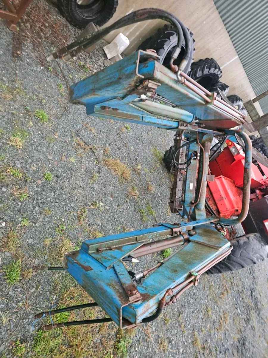 Tanco front loader - Image 3