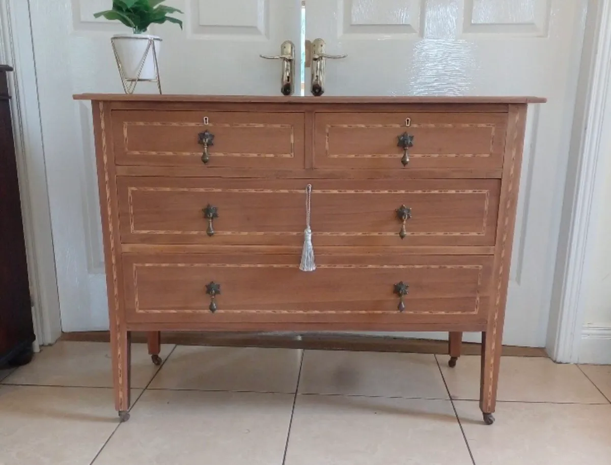 Antique French low size dresser - Image 1