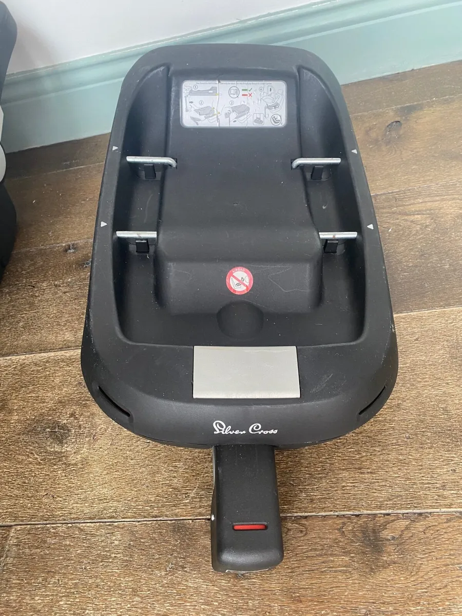 Silvercross Car Seat & Base - Image 2