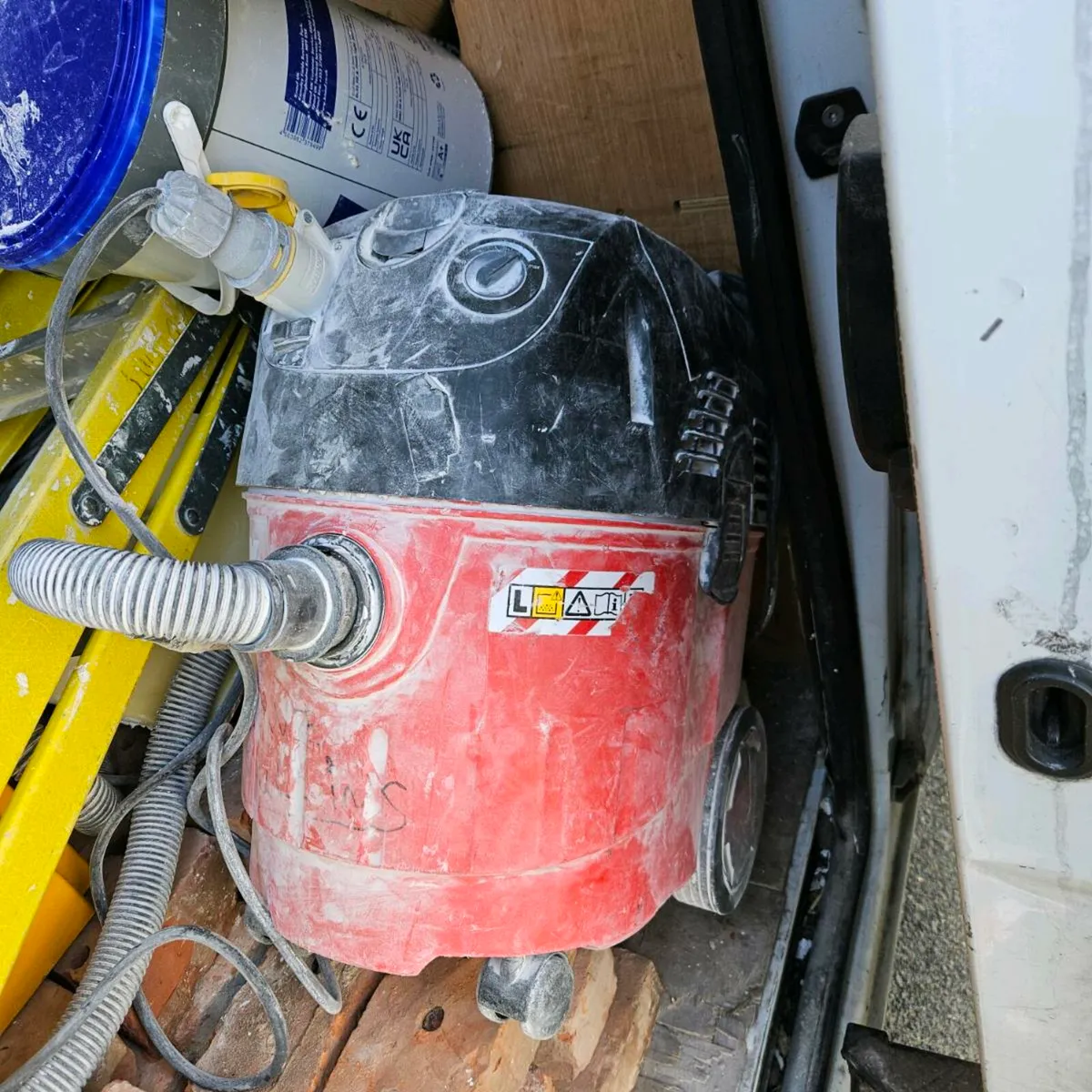 Dewalt drywall sander & flex hoover - Image 1
