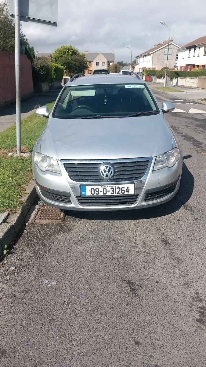 Volkswagen Passat 2009 - Image 1