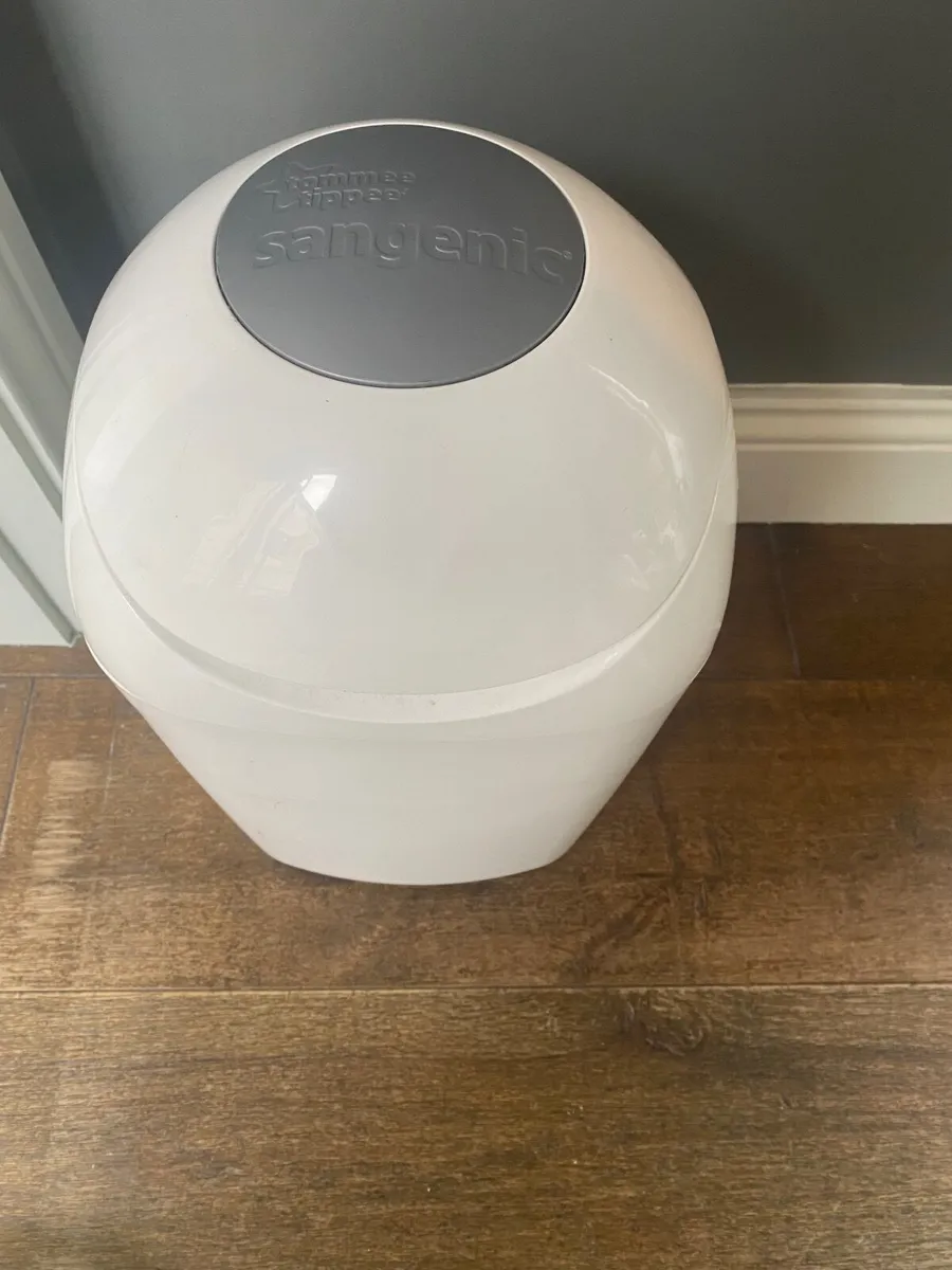 Tommy Tippee Nappy bins - Image 2