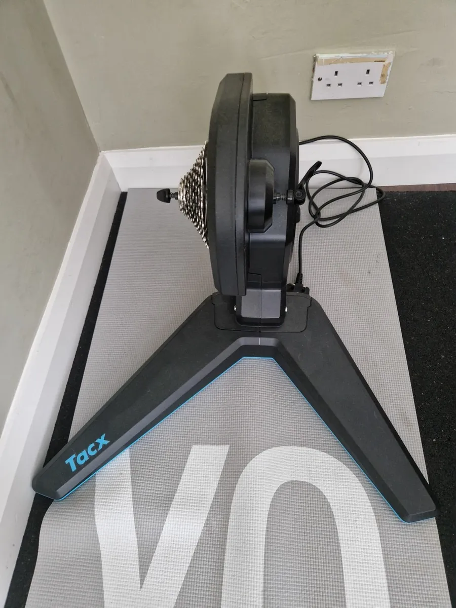 Taxc Flux 2 Smart Turbo Trainer - Image 1