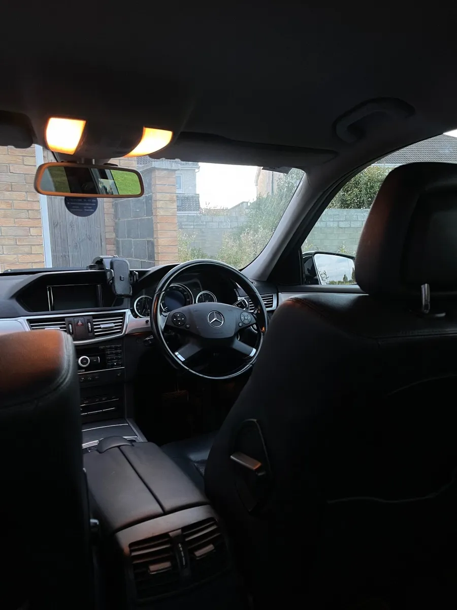 Car - Image 2