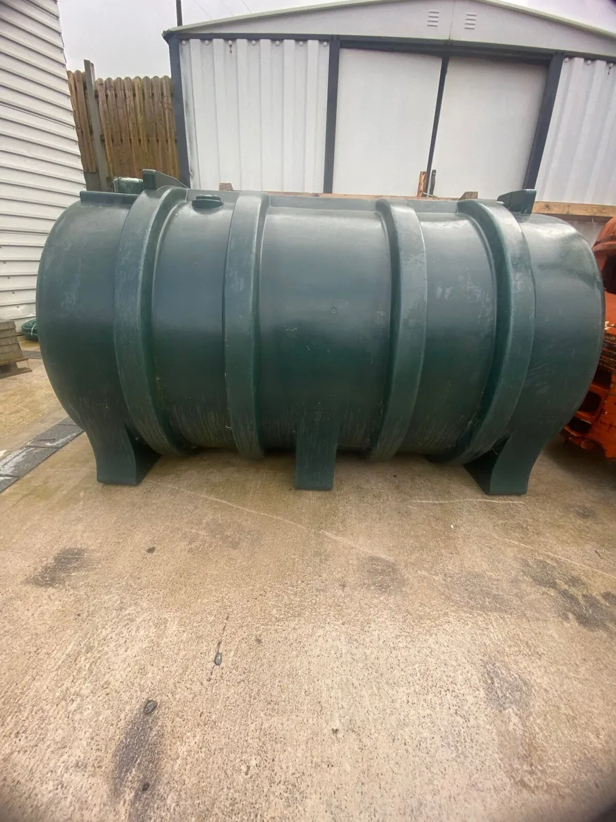 Oil tank 1385L - Image 1