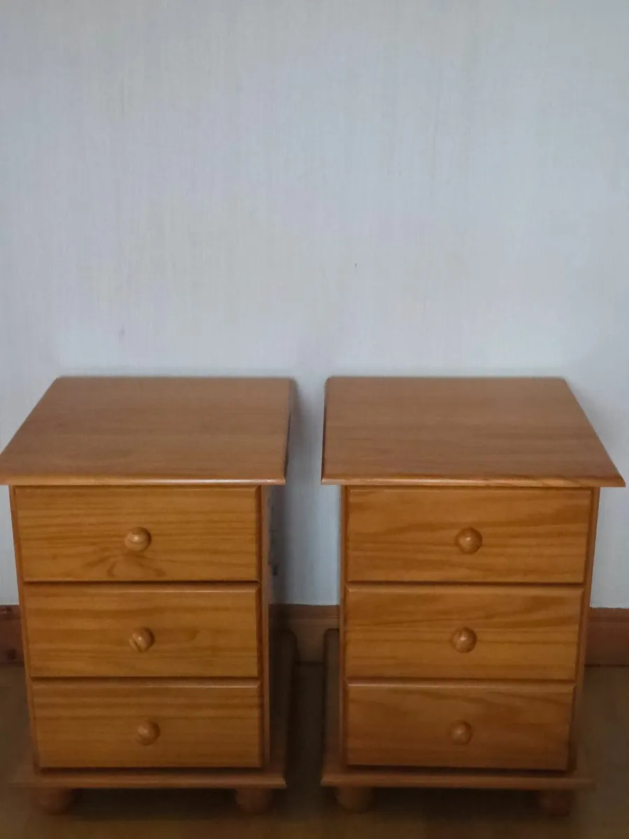 Pair of lockers - Image 2