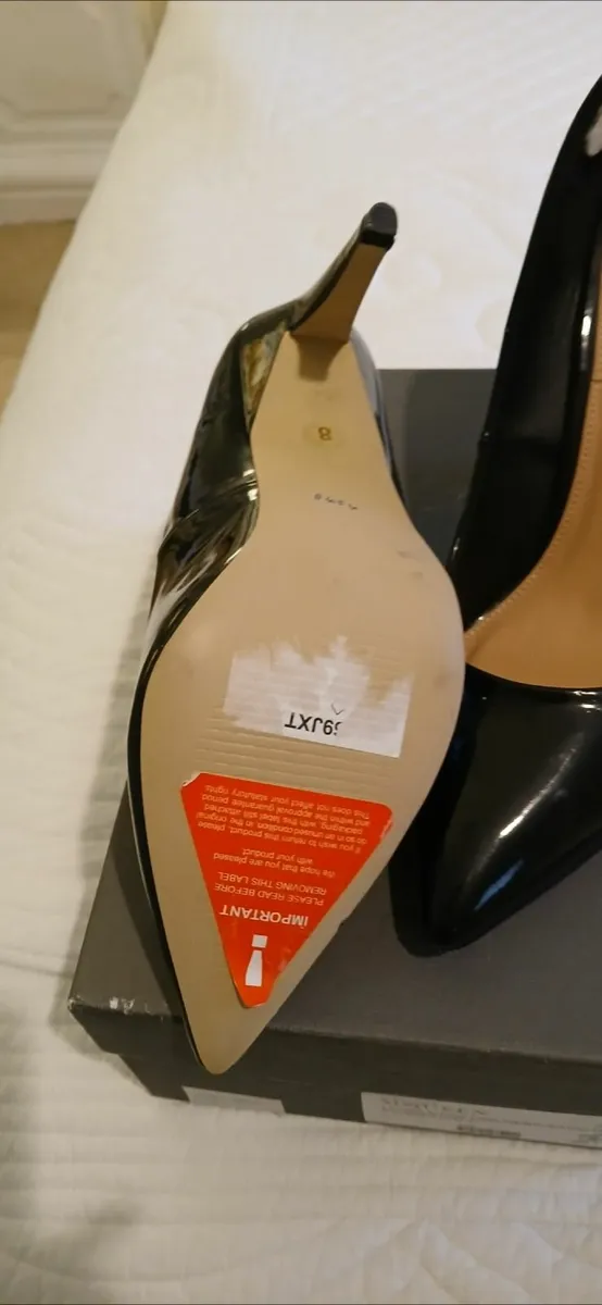 High heels - Image 1
