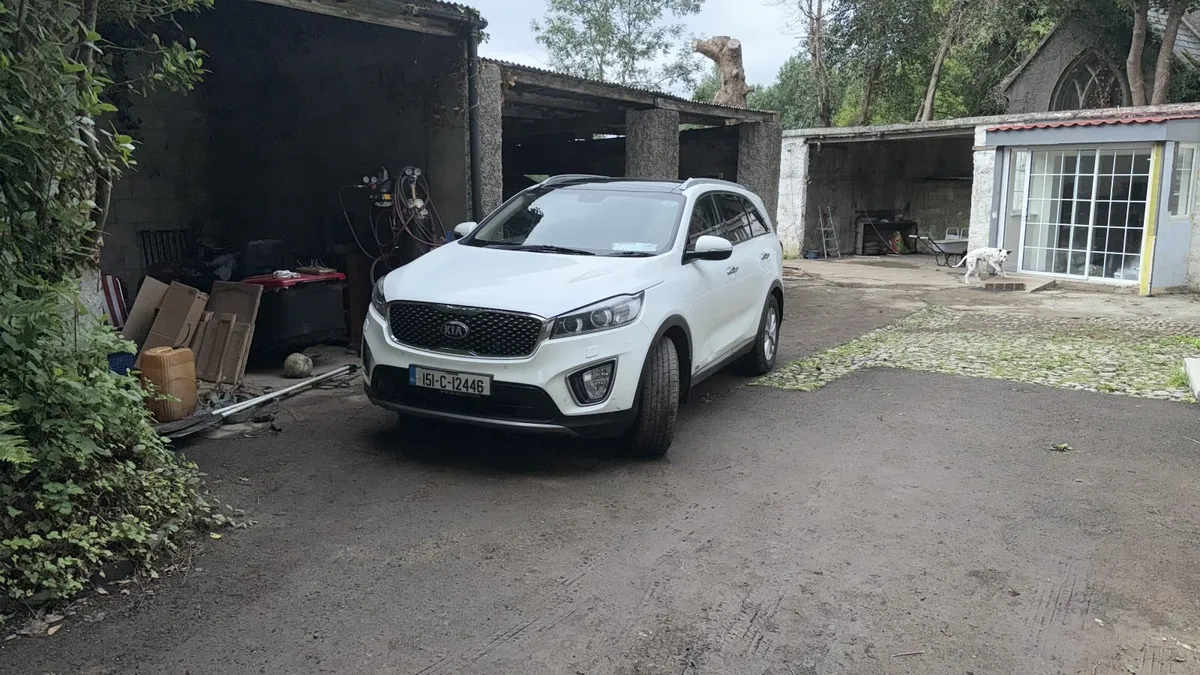 Kia Sorento 7 seater 2015 Platinum 2WD edition - Image 1