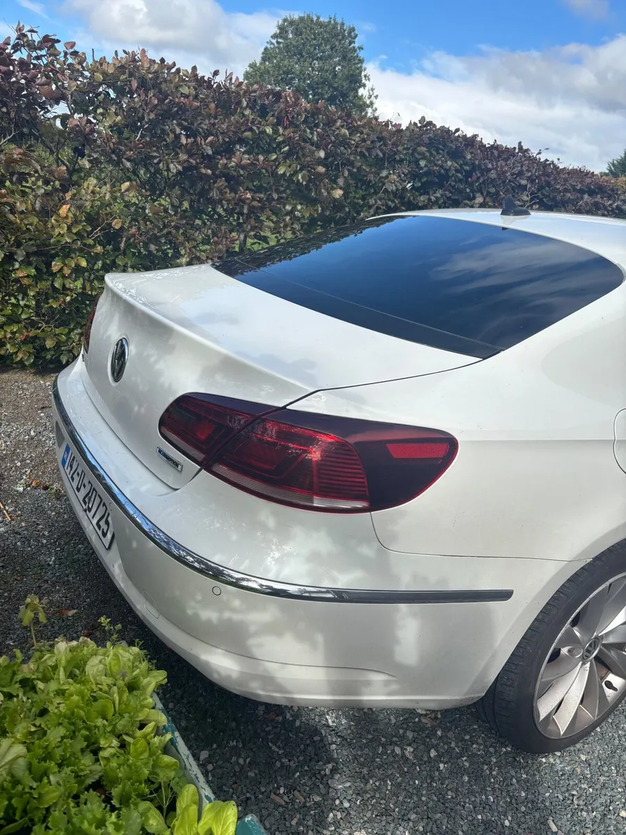 Volkswagen Tiguan 2014 - Image 2