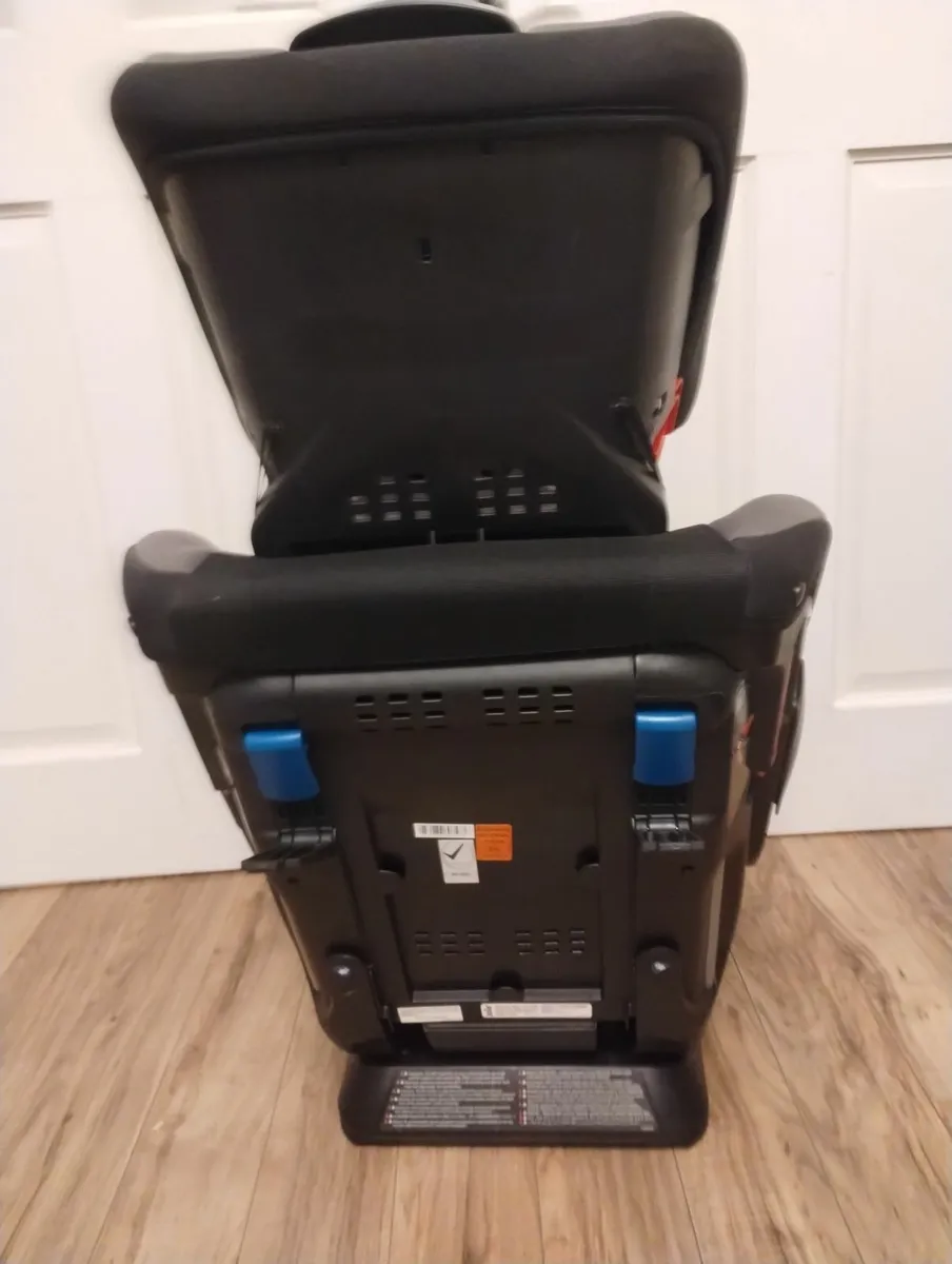 Car Seat - Image 4