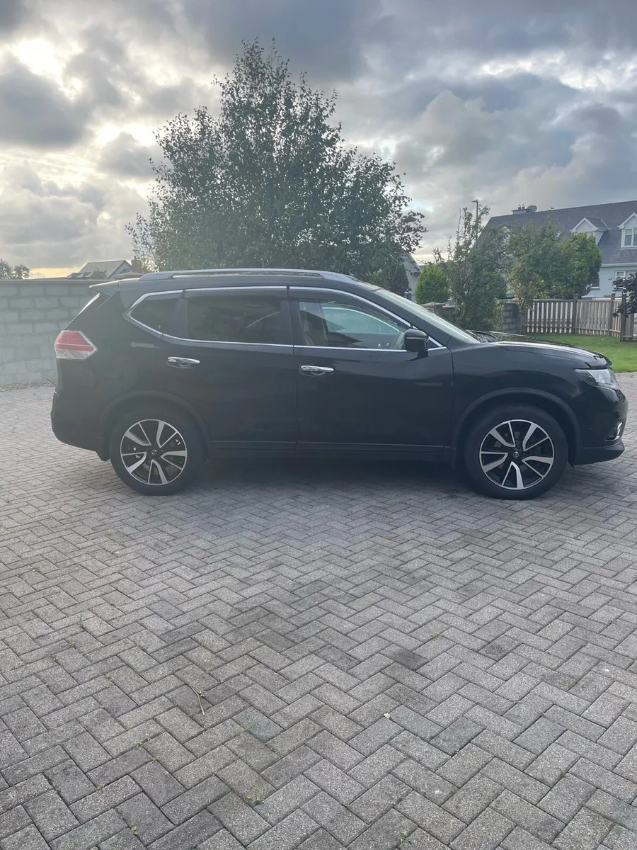 NISSAN X- TRAIL - Image 1