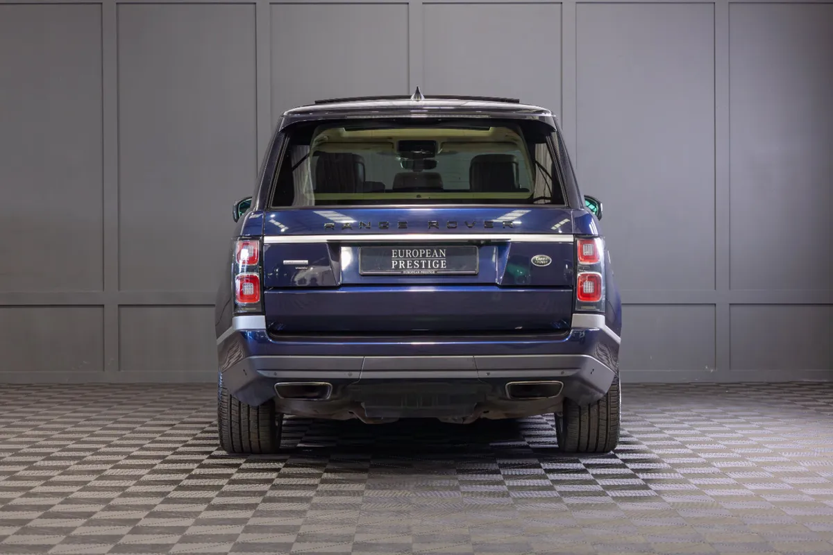 212 Range Rover Vogue Autobiography P400e - Image 4