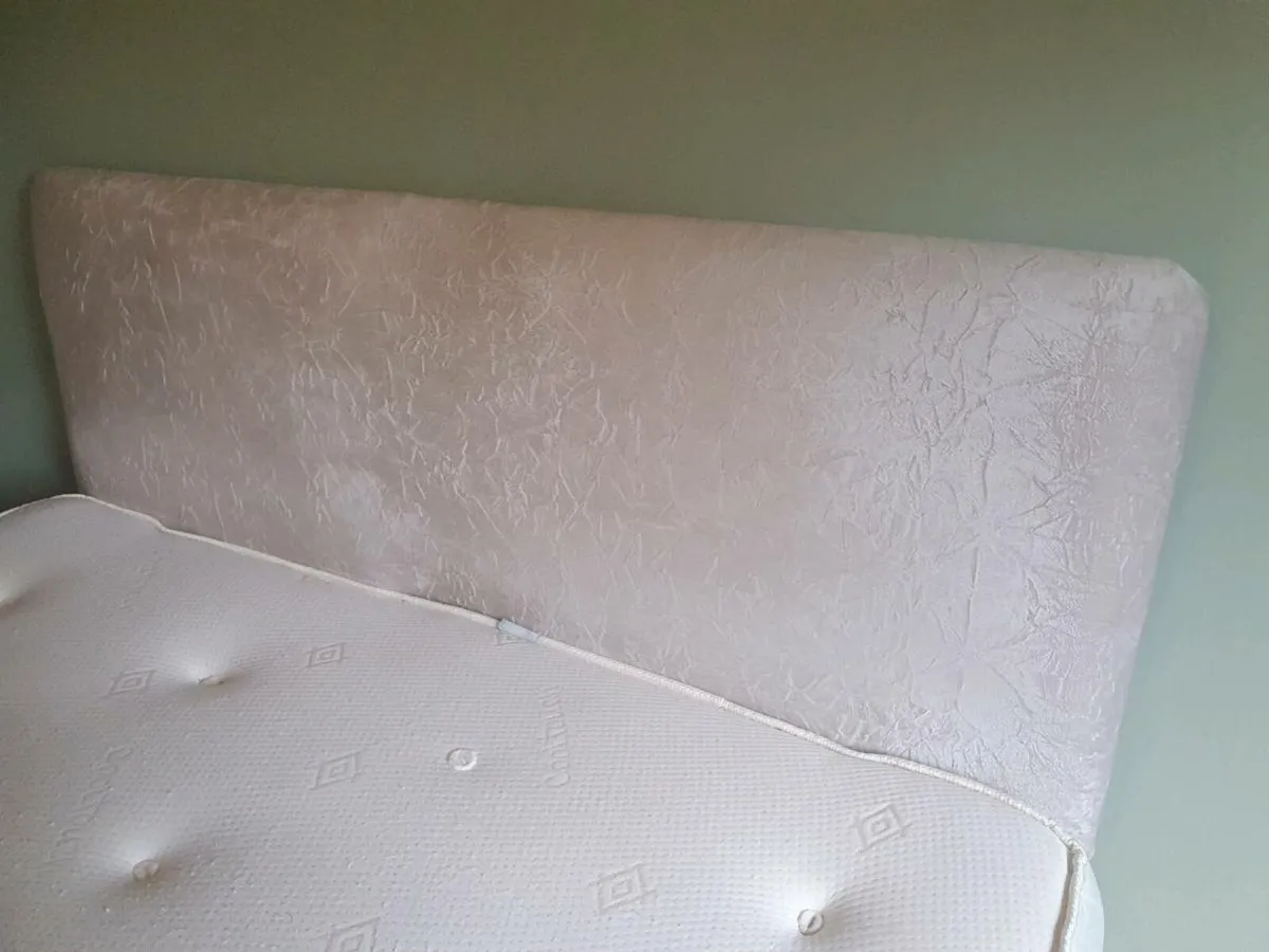 King size bed, base and headboard Free take away - Image 3