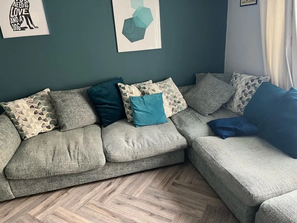 Corner Couch - Image 2