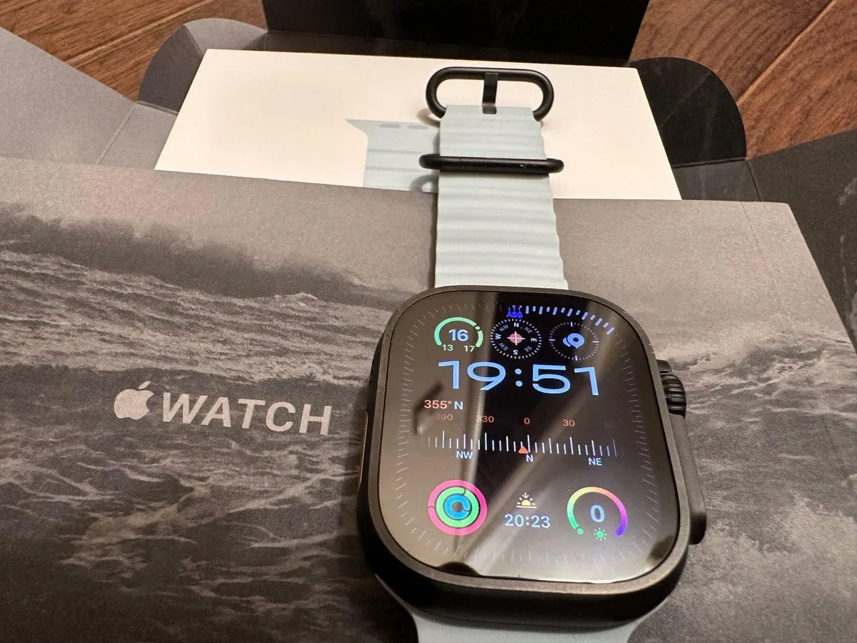 Apple Watch Ultra 2 Black Titanium 49 mm 2024 - Image 2