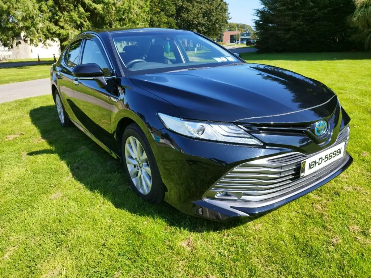 Toyota Camry - Image 2
