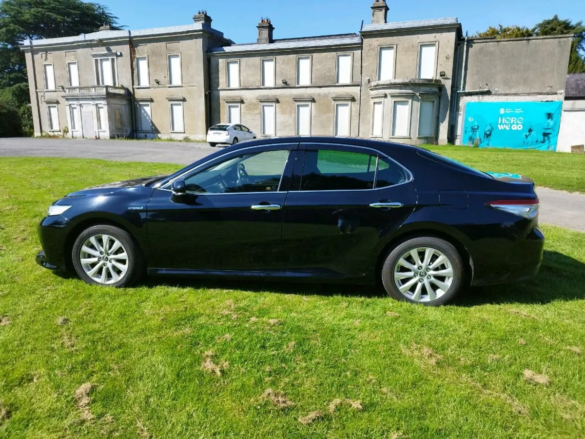 Toyota Camry - Image 4