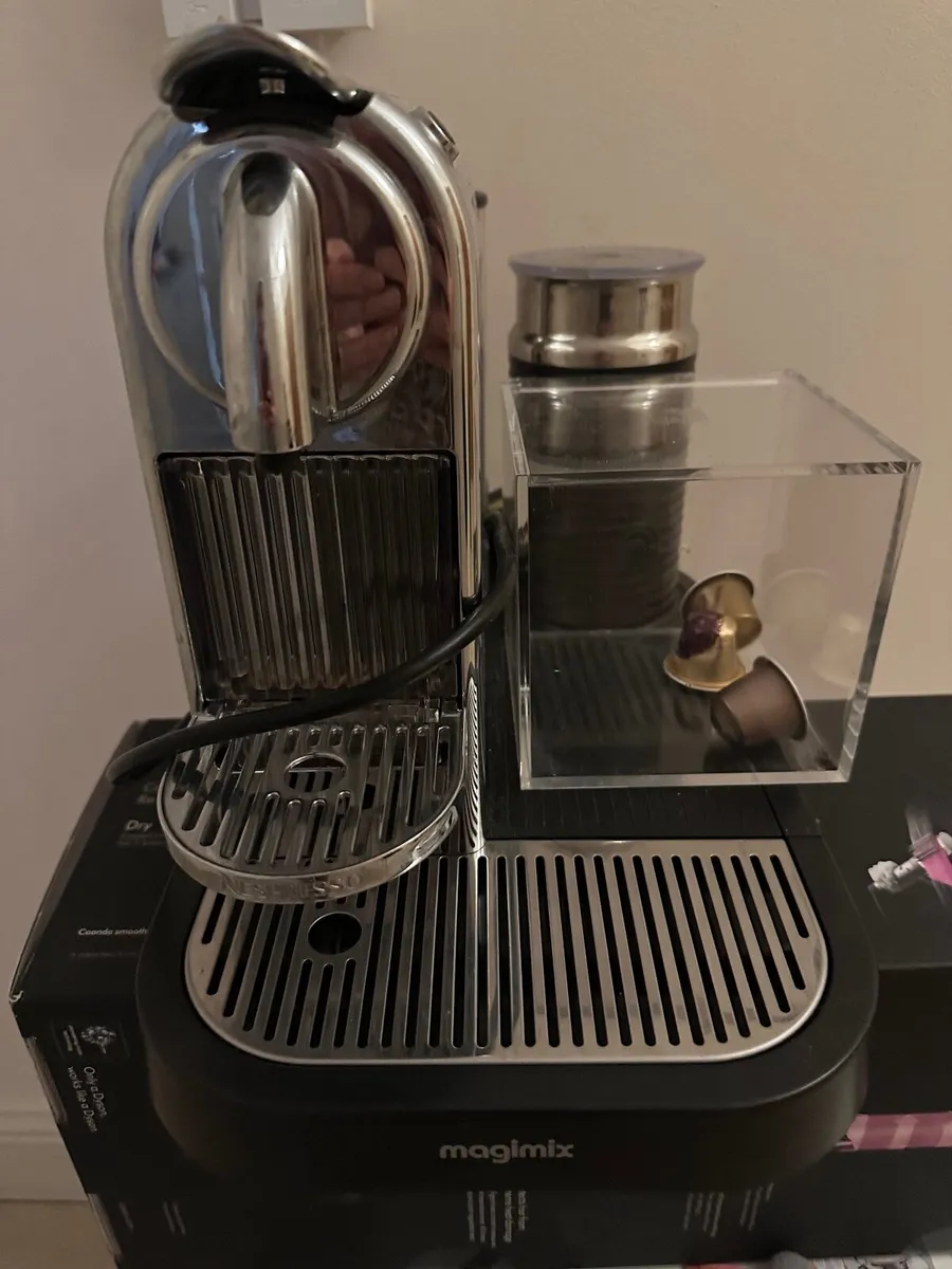 Coffee machine Nespresso - Image 1