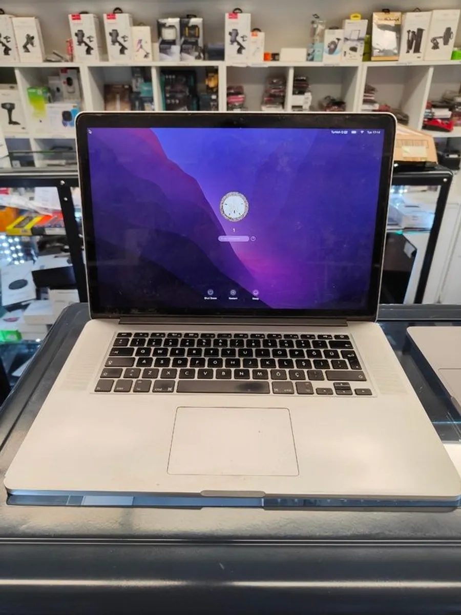 Apple MacBook Pro a1398 Retina 15.4" Mid 2015 256GB SSD 16GB Ram 2.5GHz Core i7 macOS Monterey (Battery Cycle: 845) - Image 2