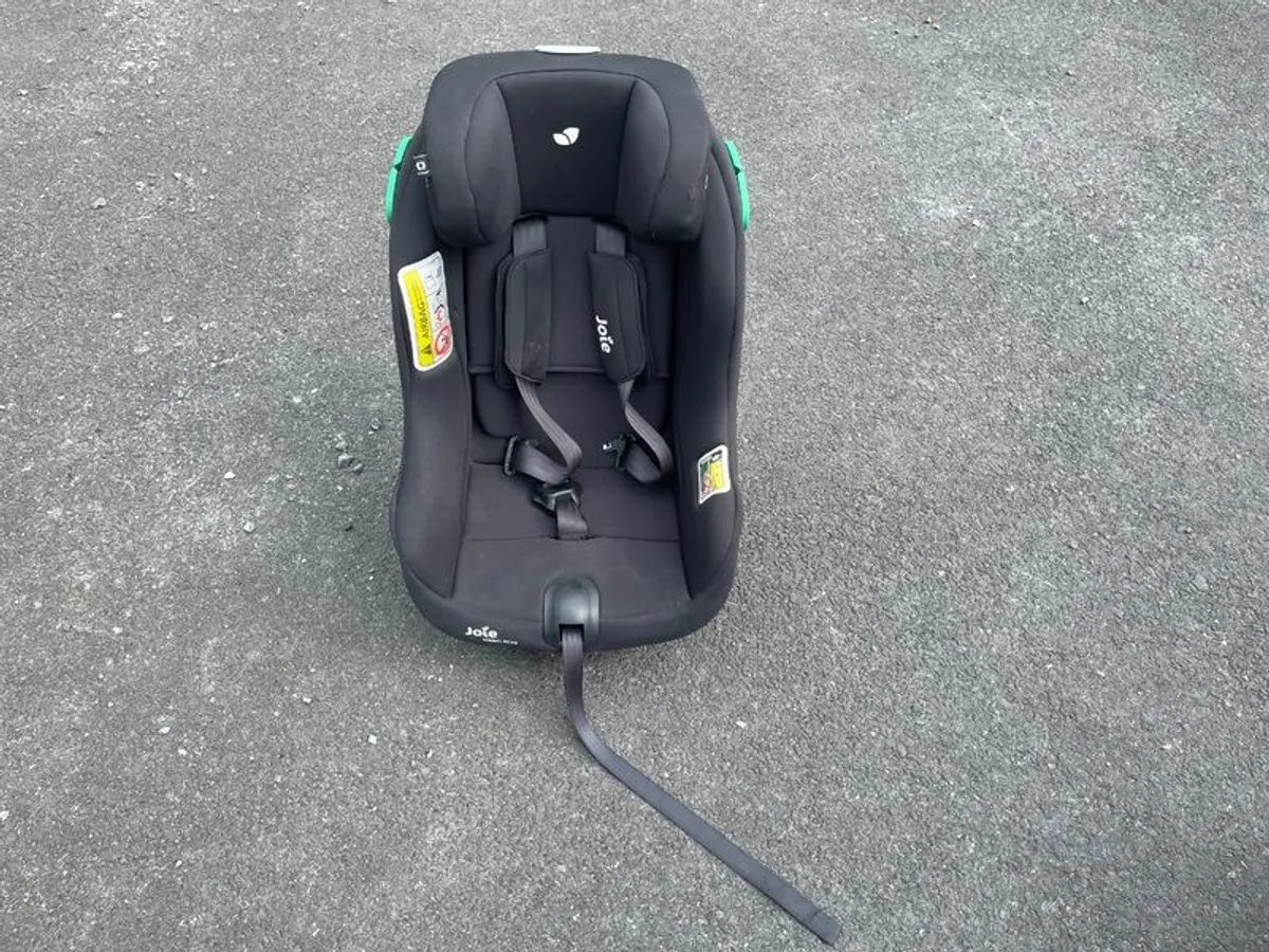 Child Car Seats - Image 1
