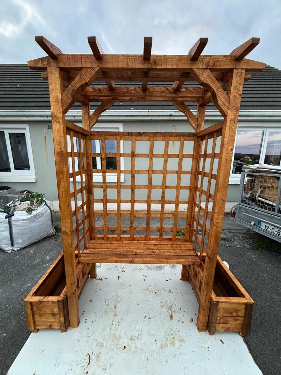 Garden furniture - Image 1