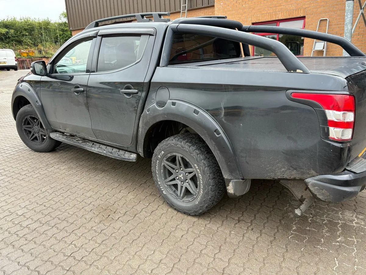 Mitsubishi barbarian 2018 - Image 4
