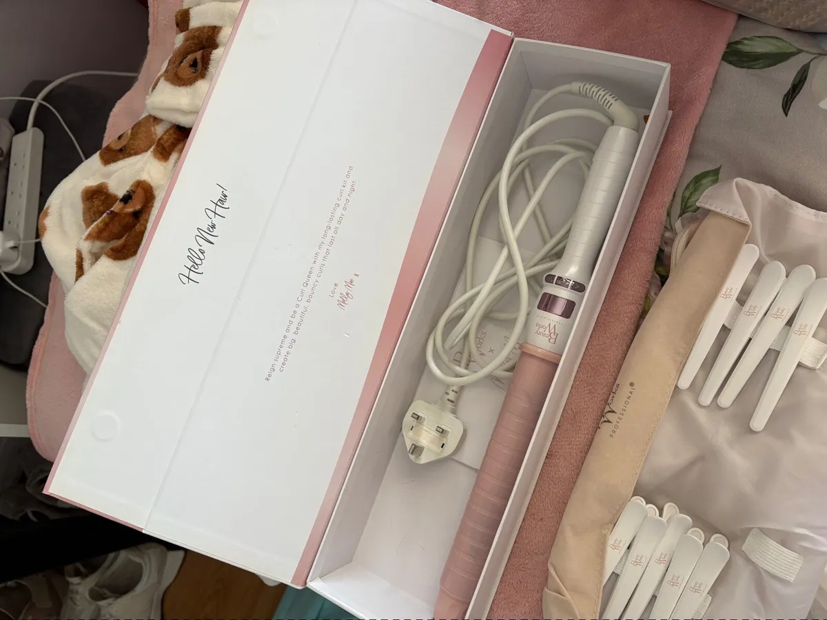 Molly Mae Hair curler - Image 1