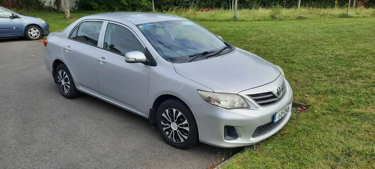 Toyota Corolla 2011 - Image 1