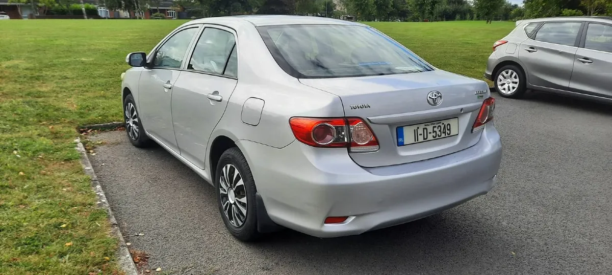 Toyota Corolla 2011 - Image 4