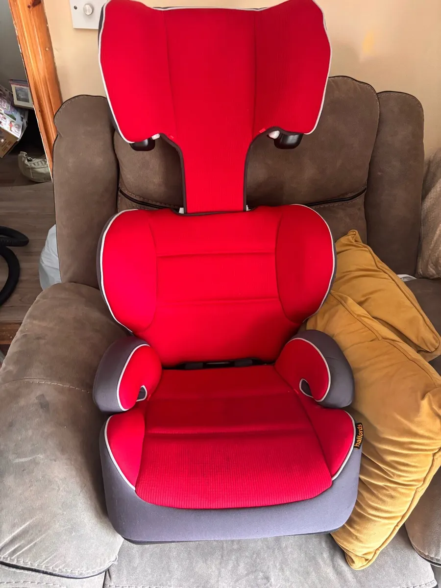 Halfords high back booster seat - Image 2