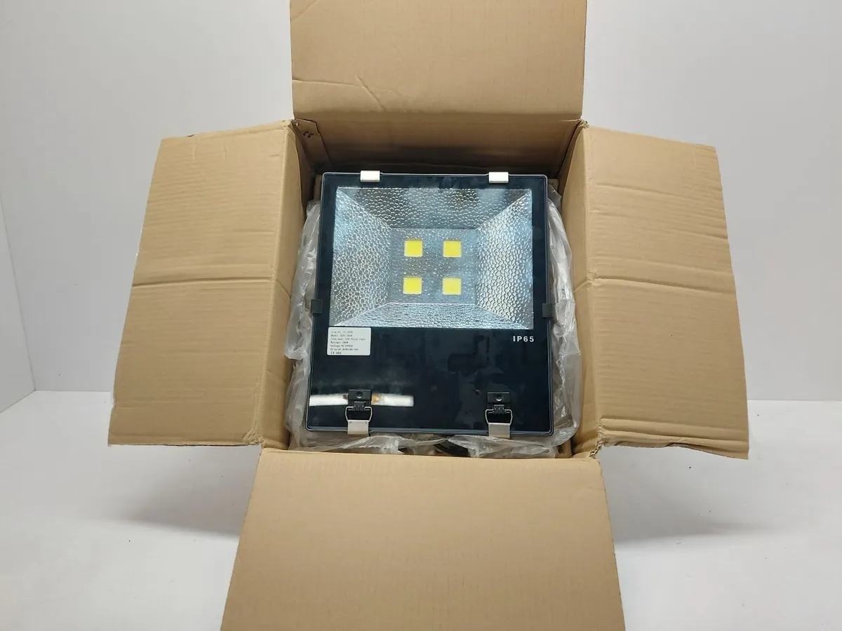 Online Auction Of A LED Floodlight & More! - Image 1