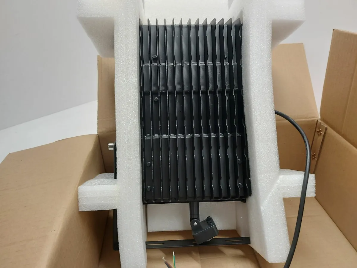 Online Auction Of A LED Floodlight & More! - Image 4