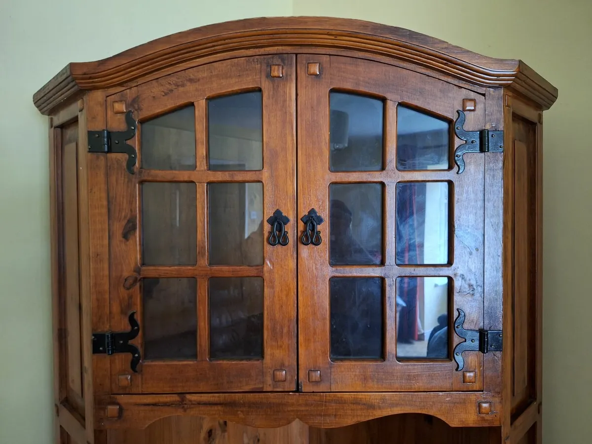 Minogue Furniture Display Cabinet - Image 2