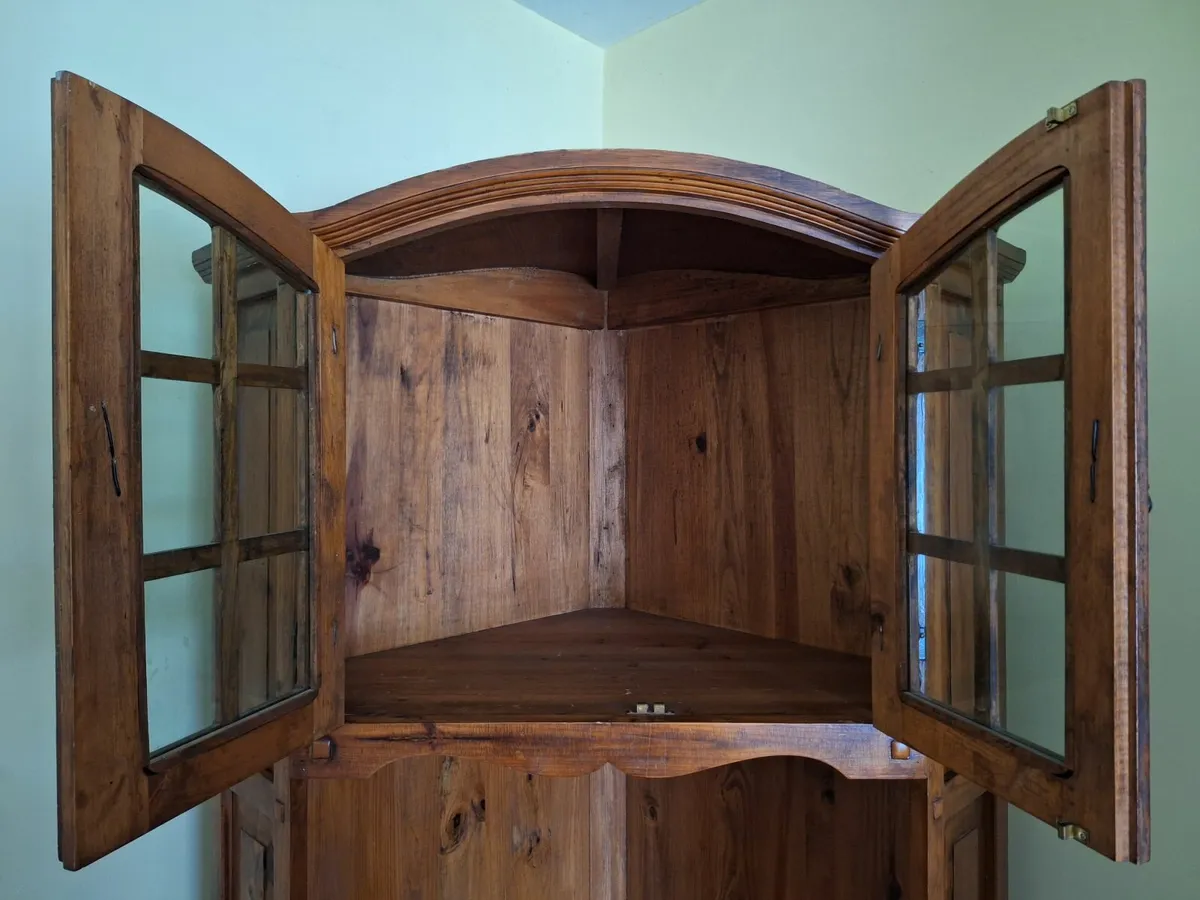 Minogue Furniture Display Cabinet - Image 3