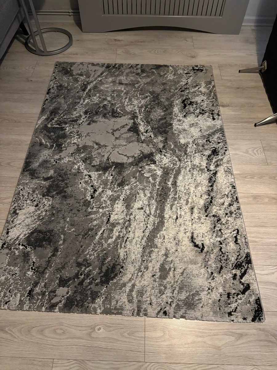Rug - Image 1