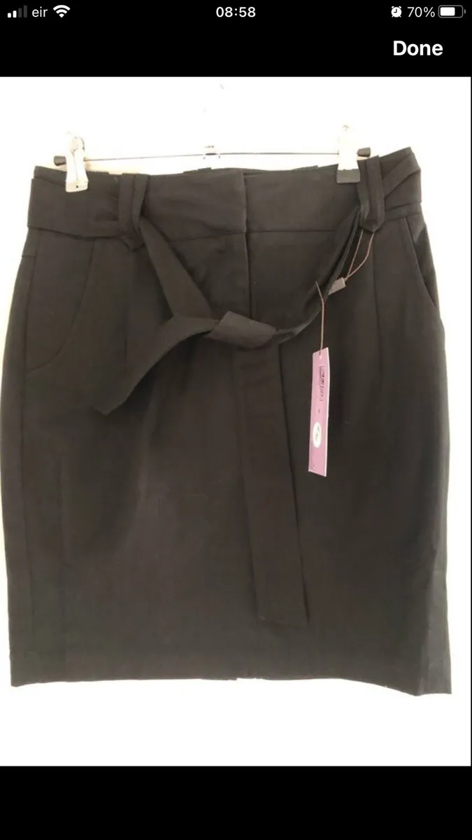 Ladies BNWT M&S skirt size 8 €20 - Image 1