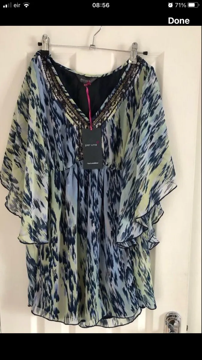 Ladies  BNWT top size 8 €20 - Image 1