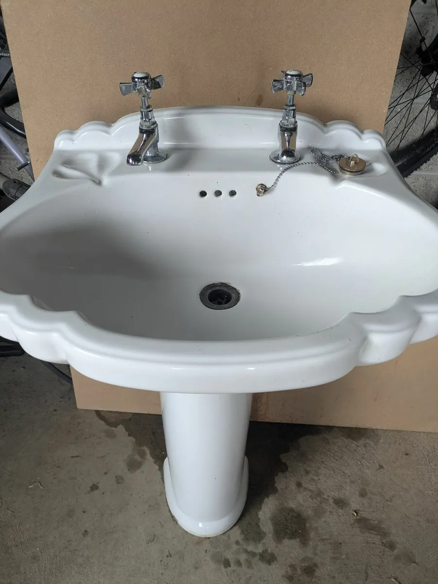 Sink - Image 1