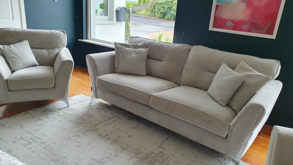 Couch suite , 2 armchairs - Image 1