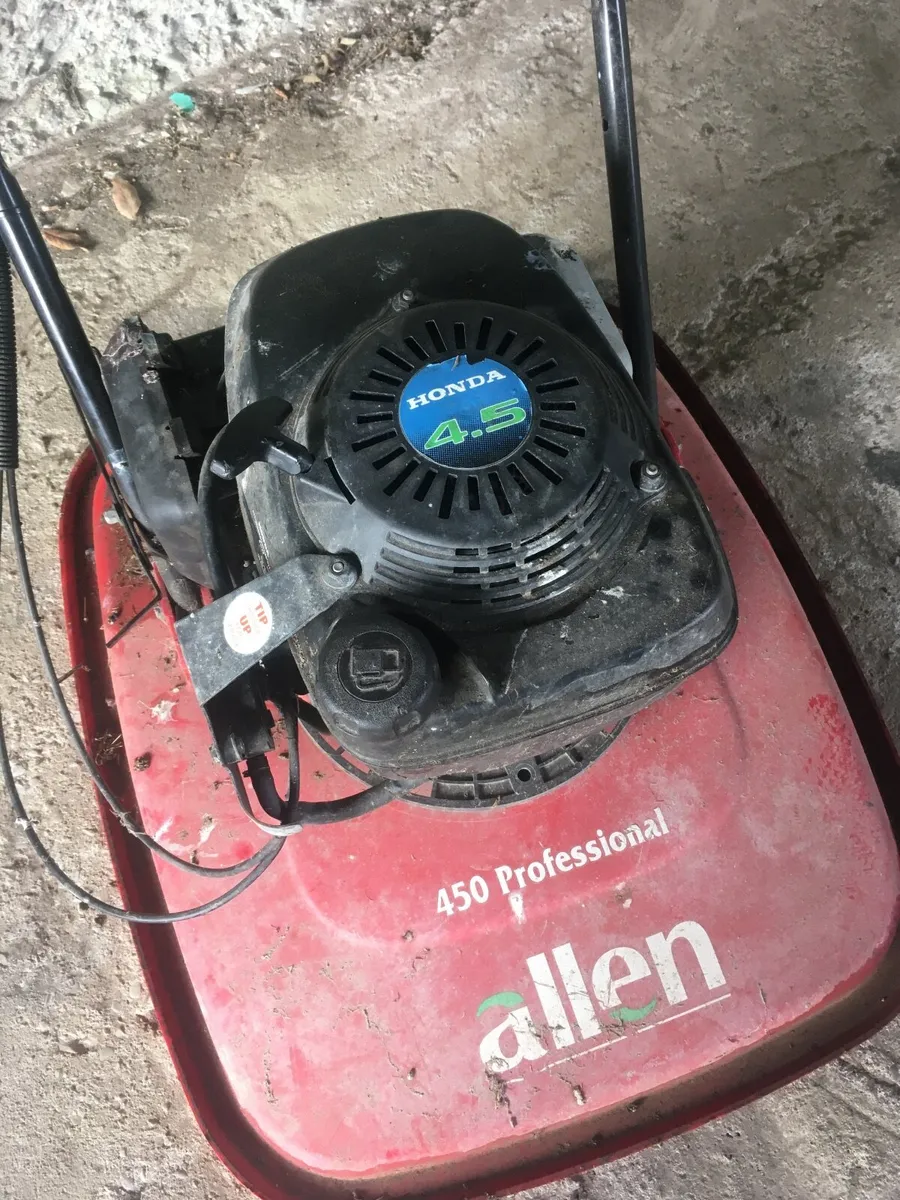 Lawnmower Flymo - Image 1