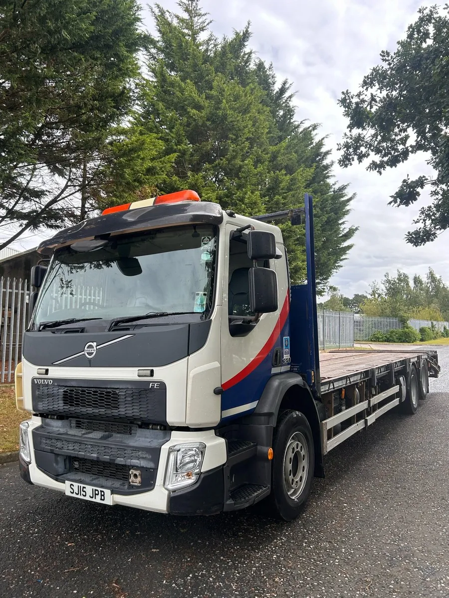 VOLVO RIGID TRUCK - Image 1