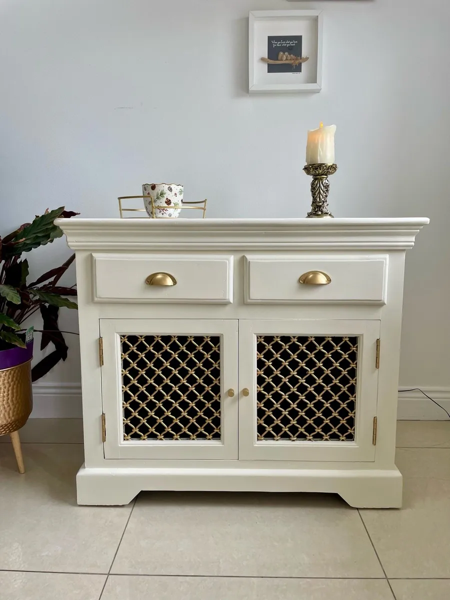 Upcycled sideboard/TV unit - Image 1