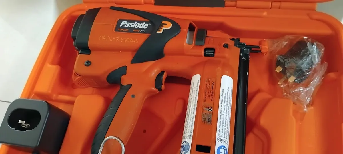 Paslode im65 F16 2nd fix Nail Gun"Fully Serviced - Image 3