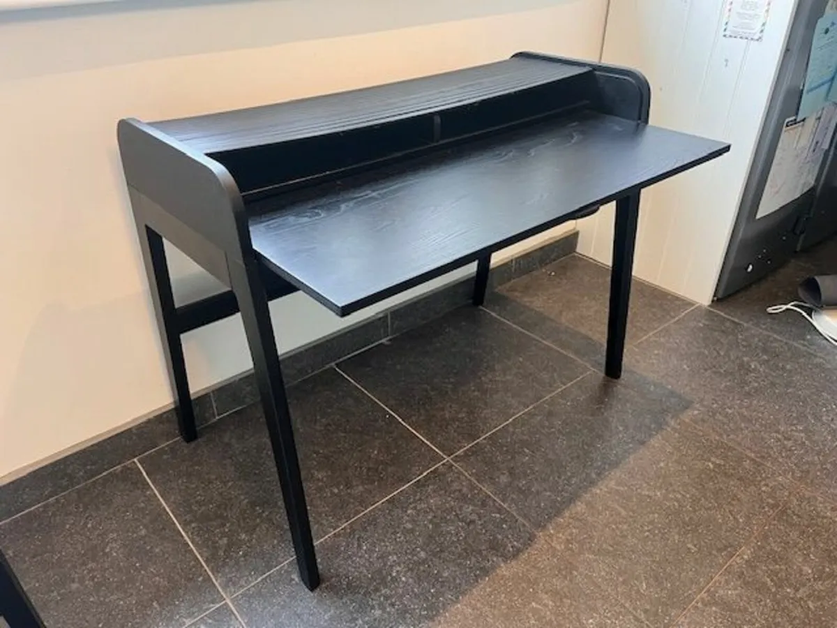 Extendable Black Table Desks - Image 1