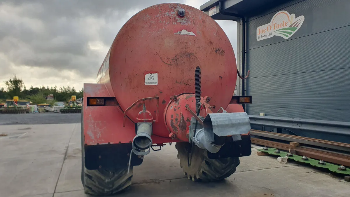 Hi Spec 2300 Slurry Tanker Original from New - Image 2