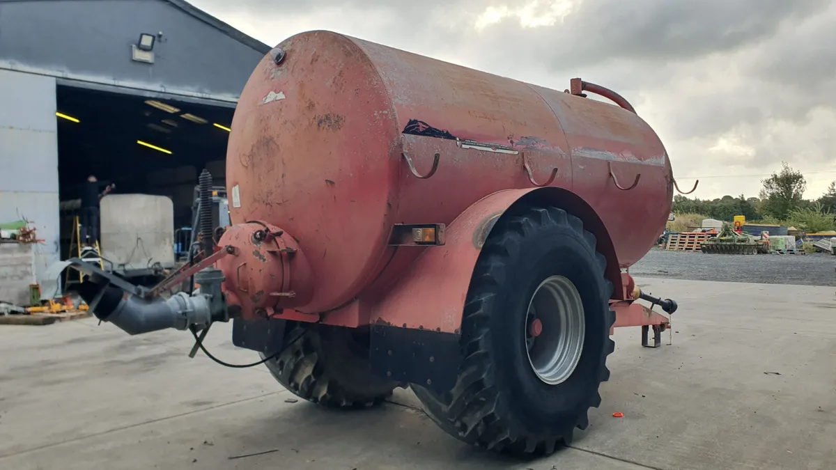 Hi Spec 2300 Slurry Tanker Original from New - Image 3