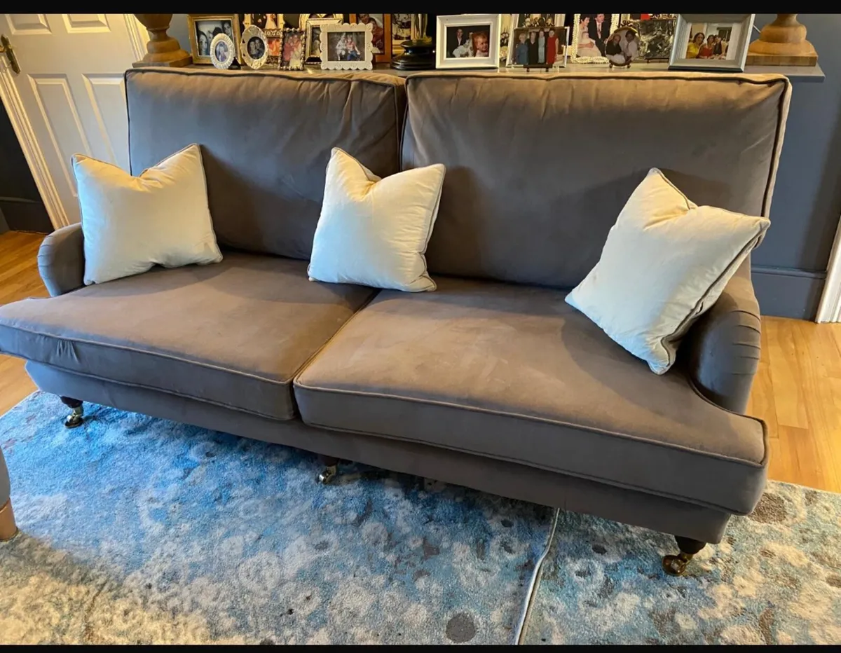 couch - Image 3